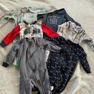 Six pair of pajamas - 9 Months